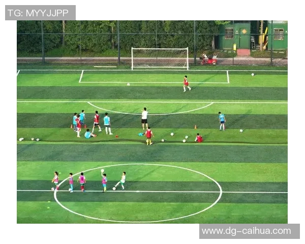 畅享足球激情尽在足球壁纸应用让你的手机屏幕焕发活力与热情